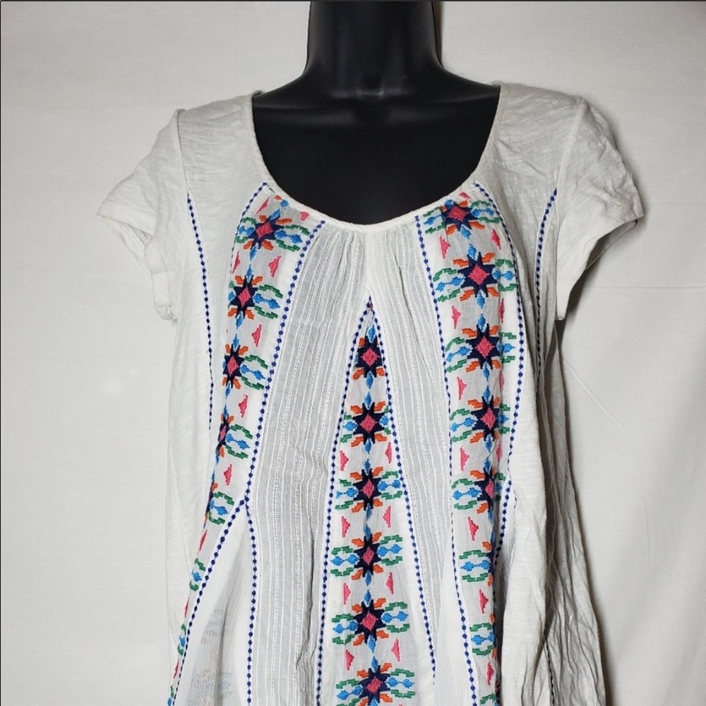 Anthropologie Akemi + Kin Embroidered Top
